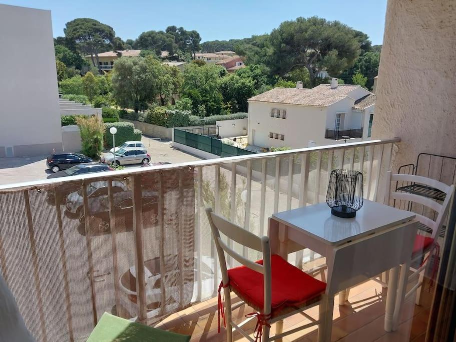 Au Calme A 2Min Mer Parking Balcon Wifi Clim! Six-Fours-les-Plages Bagian luar foto